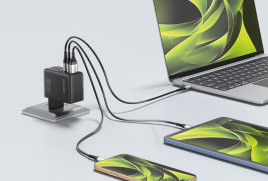 65W GaN TFT Display Charger PW20 - 2x USB-C + USB-A