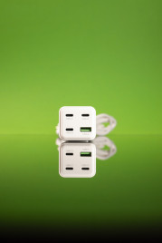 GaN 100W kompaktní MultiHub nabíječka PW18 3× USB-C + USB-A