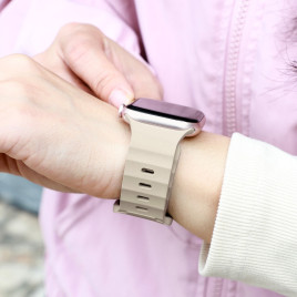 FKM Řemínek III pro Apple Watch 44 / 45 / 46 / 49 mm – Světle béžová