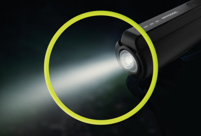 Kompaktní PowerBanka PB7 5000 mAh s baterkou a USB-C kabelem