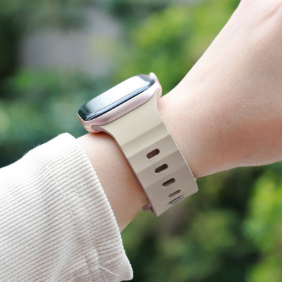 FKM Řemínek III pro Apple Watch 44 / 45 / 46 / 49 mm – Světle béžová