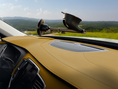 Wireless Dash Car Charger MO4, MagSafe Compatible