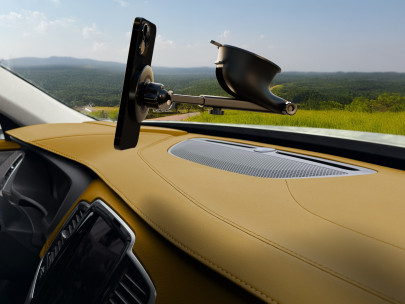 Wireless Dash Car Charger MO4, MagSafe Compatible