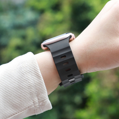 FKM Řemínek III pro Apple Watch 44 / 45 / 46 / 49 mm – Černý